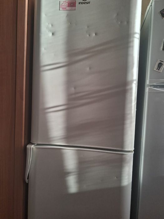 Продам холодильник