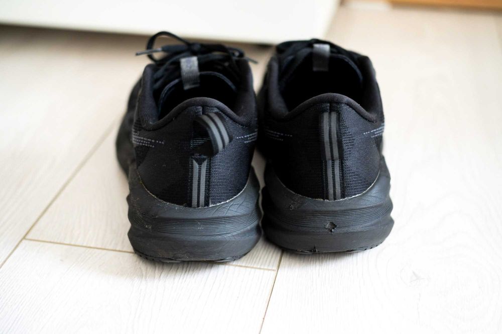 Asics Novablast 5 Black 41,5
