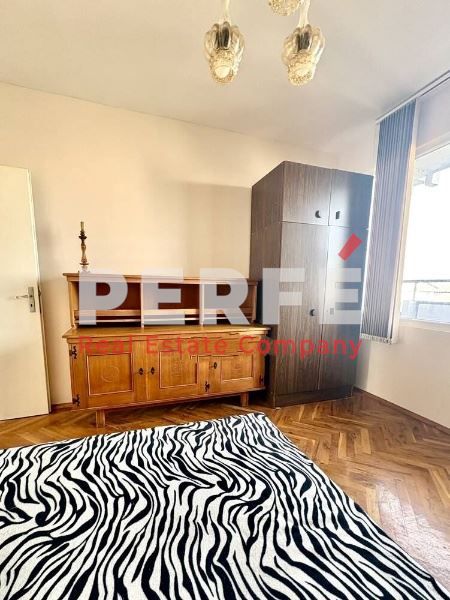 Дава се под наем Четиристаен апартамент в Бургас, Братя Миладинови - 110 кв.м за 510 € - Снимка #2