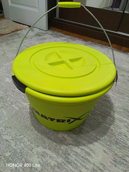 Set Nadire Matrix Fishing Lime Bucket, Galeata 20L + Capac + Lighean + Sita Ø=35cm