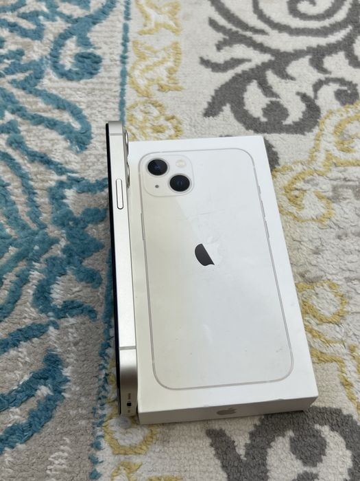 Продам IPhone 13
