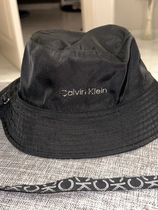 Шапка Calvin Klein двулицева