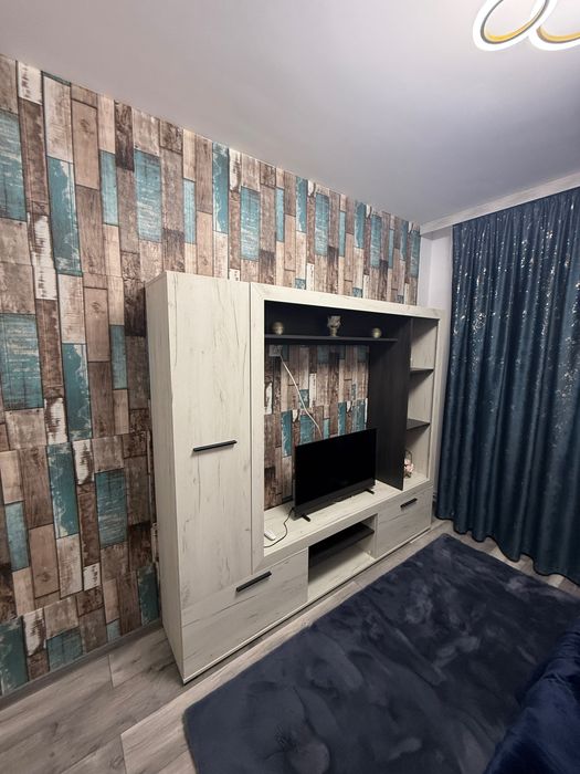 VÂND Apartament cu 3 camere in Simeria