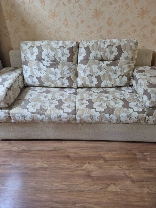 Продам диван раскладывающийся