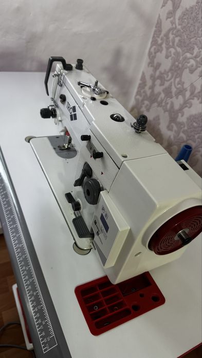 Продаю Швейная машина строчки зиг заг TRIO