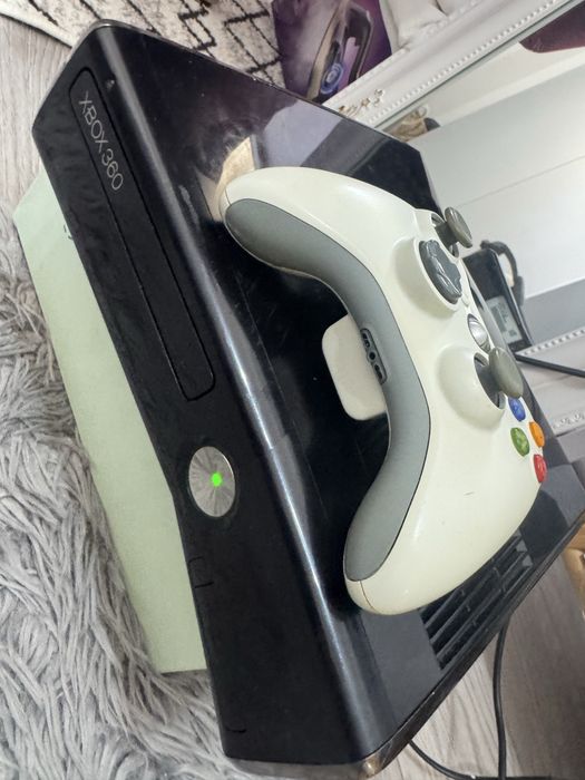Xbox  360 slim : fara hard