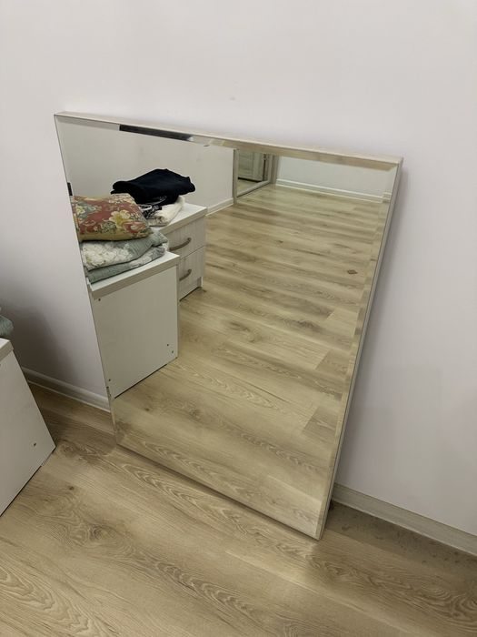 Зеркало продается