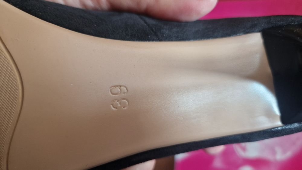 Женские туфли черные