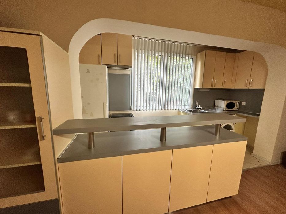 Дава се под наем Тристаен апартамент в Пловдив, Кючук Париж - 70 кв.м за 375 € - Снимка #1