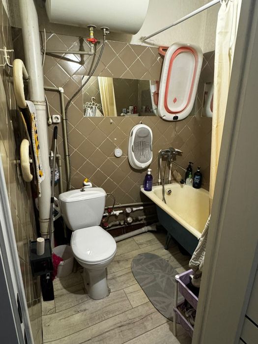 Продается 2-комнатная квартира