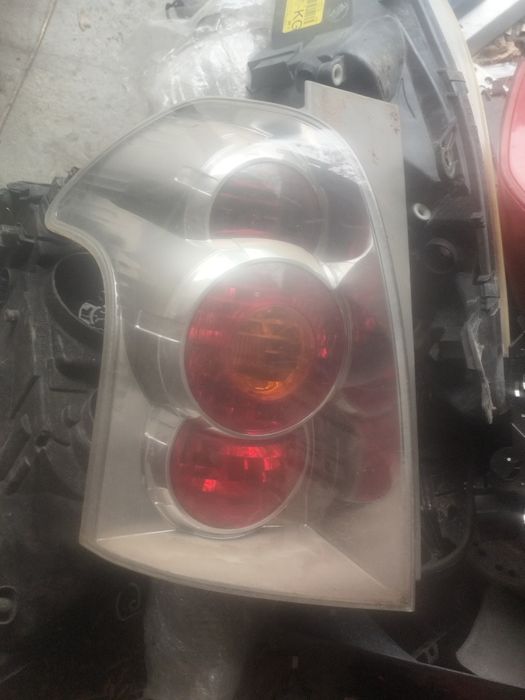 Ляв стоп за toyota corolla verso