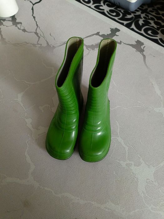 Продам резиновые сапожки