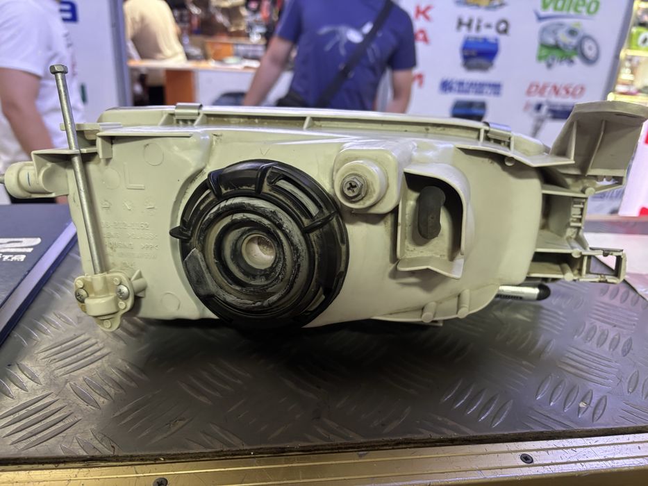 Фары тойота спринтер Е100