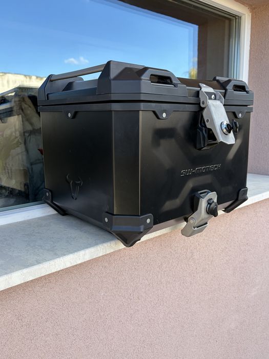Продавам лека мото кутия Titanium SV Moto-tach Adventures + плоча за Honda TRAX ADV TOP CASE SYSTEM