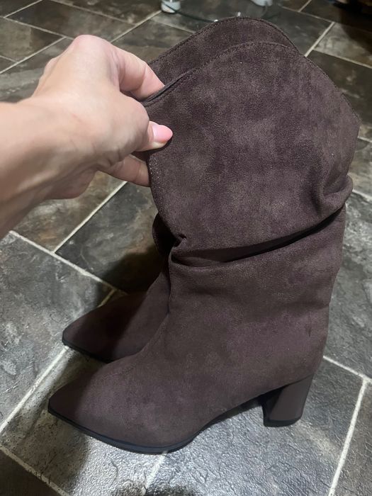 Дамски ботуши нови