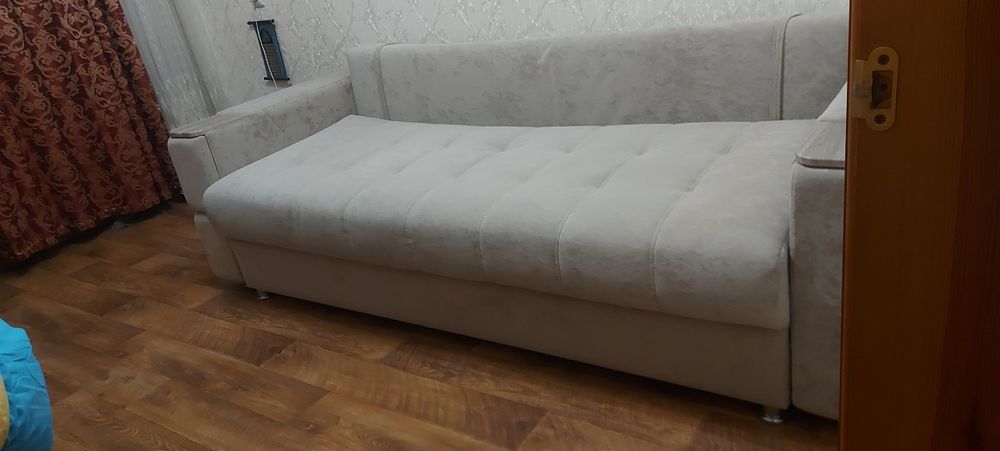 Диван в хорошем состоянии