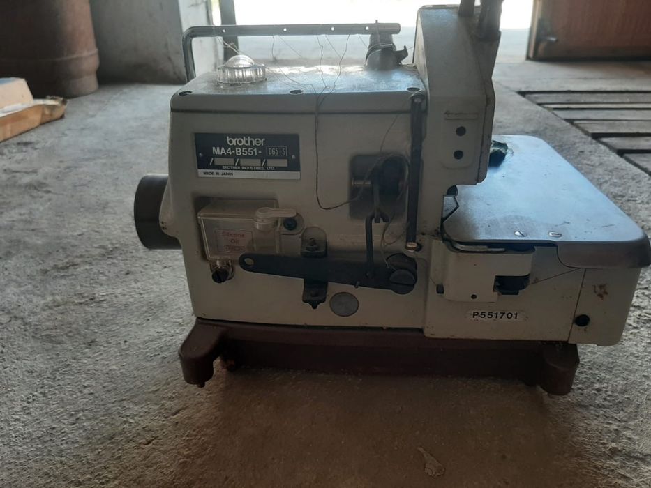 Машина оверлок (Япония)