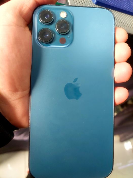 Iphone 12 pro max  blue radnoy