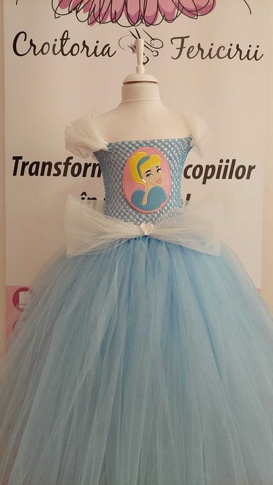 Rochita serbare Carnaval Printesa Cenusareasa poveste cadou carnaval