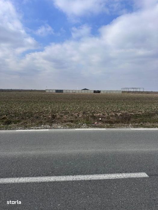 Teren intravilan 1500mp situat la DC87 Pielesti, zona Peugeot