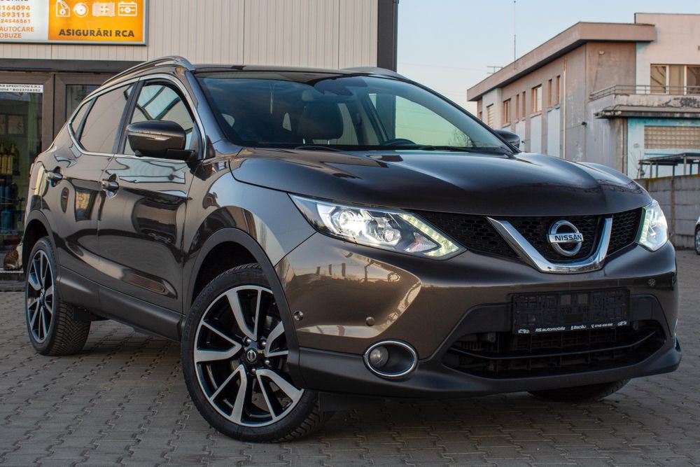 NISSAN QASHQAI 1.6 dCi /  135.000 km / Camere 360° / Panorama / Clima