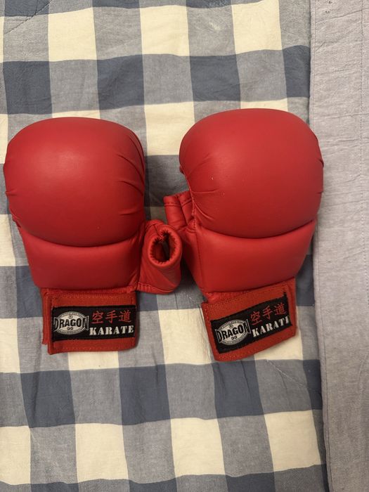 Продам детские перчатки для карате