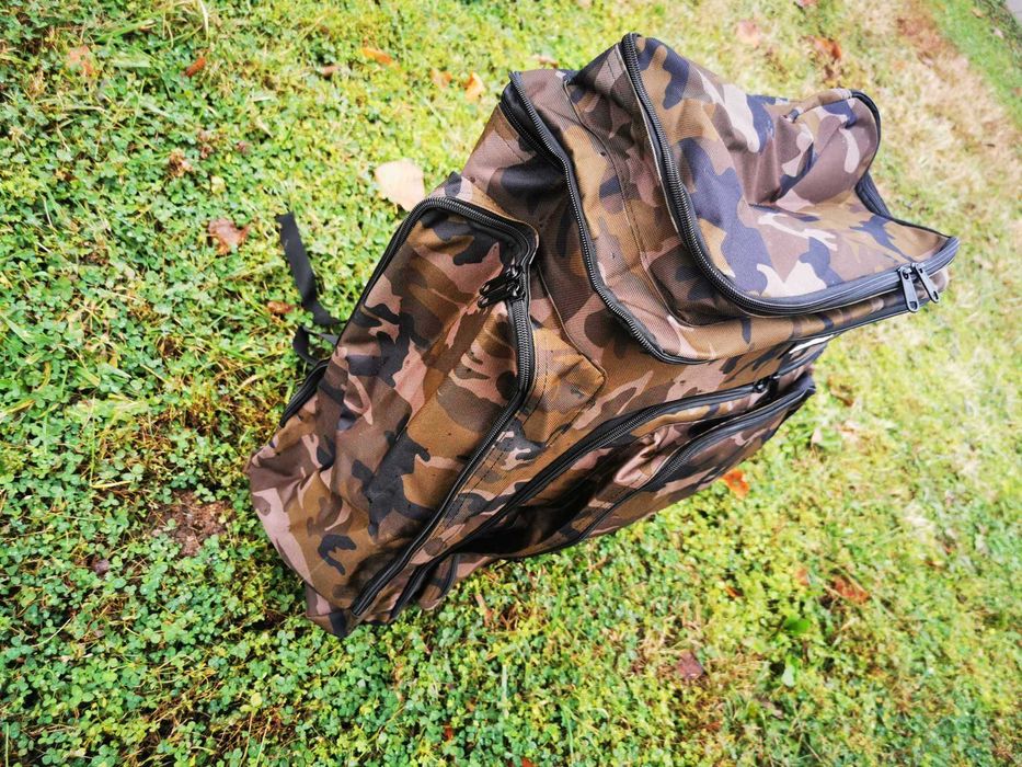 Водонопромукаема раница с 6 външни джоба FORMAX BACKPACK CAMO MEGA