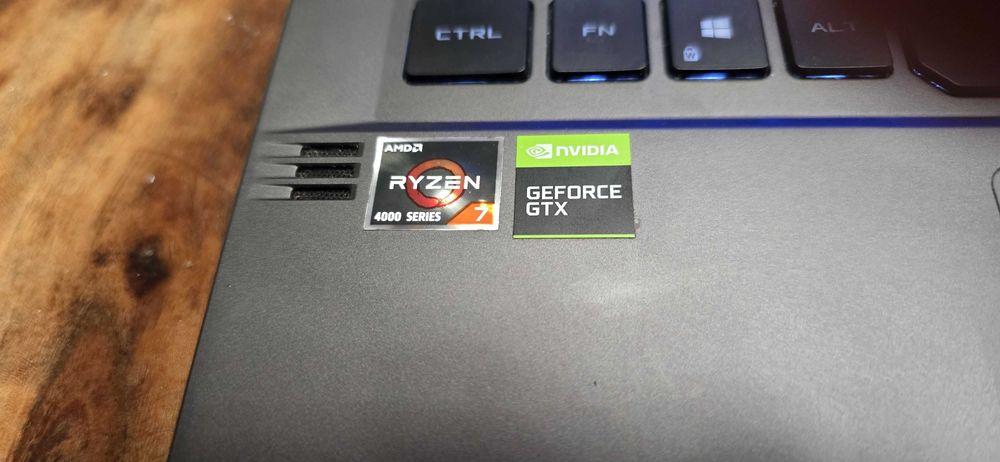 ASUS ROG Zephyrus Ryzen 7 4800HS 40GB RAM + Бонус втори 4К IPS дисплей