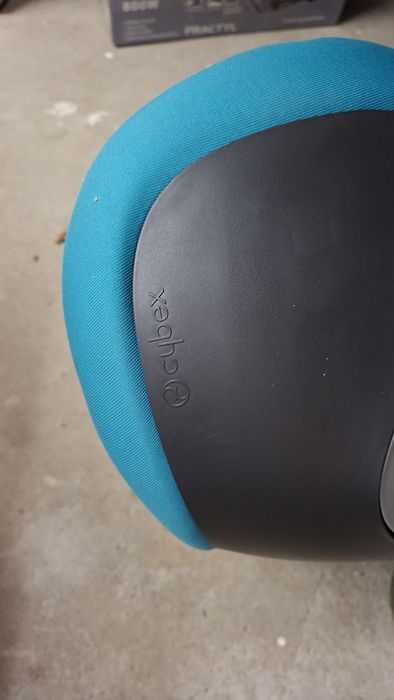 Scaun auto copii Cybex Solution S2 i-Fix (15-50 kg / 3-12 ani) – Roz și Albastru, Siguranță Maximă R129