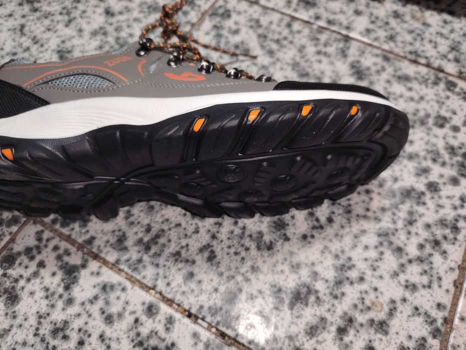 Туристически маратонки размер 45