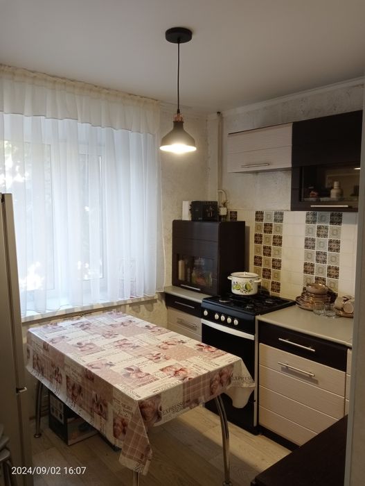 Продам квартиру 2 комн квартиру 2/4