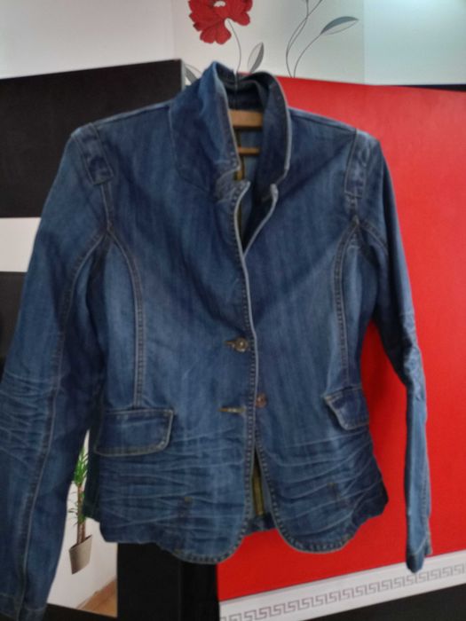 Дънкови якета.  5 евро