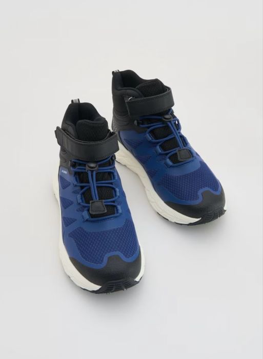 Нови обувки Reserved