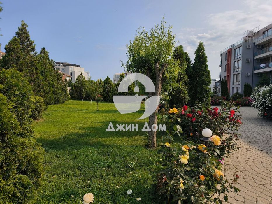 Продава се Двустаен апартамент в Свети Влас - 63 кв.м за 1556 €/кв.м - Снимка #10