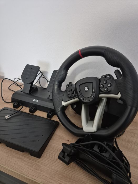 Volan PS5 originală.Compatibilitate: PS5, PS4 și PC.Ideal pentru: Gran Turismo 7