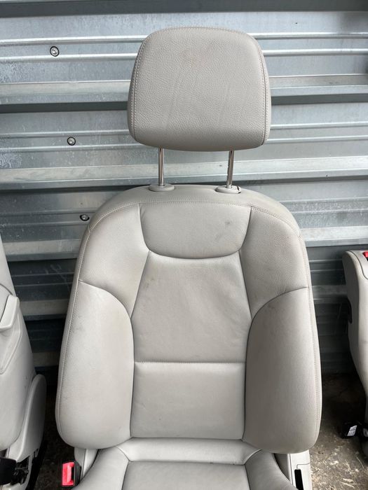 Кожен салон за Mercedes-Benz W204 комби сив подгрев ном 777