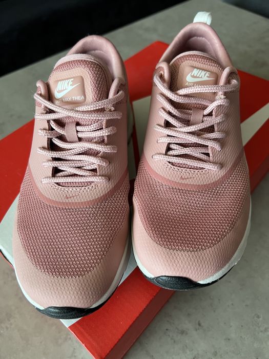 Маратонки Nike Air Max Thea