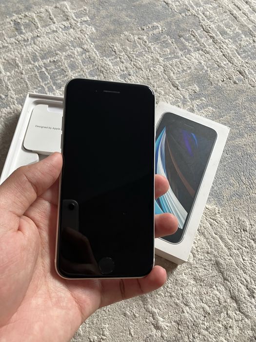Iphone SE  64GB в ИДЕАЛЕ