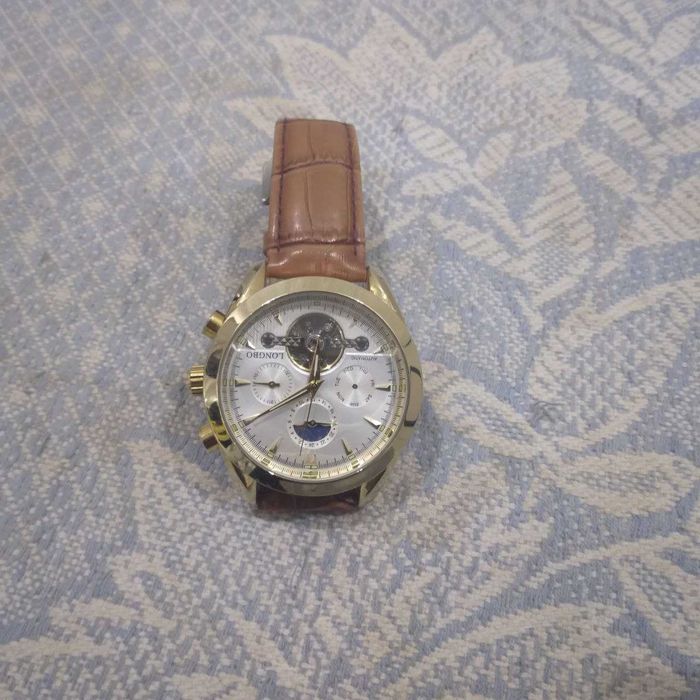 Часы наручные механические