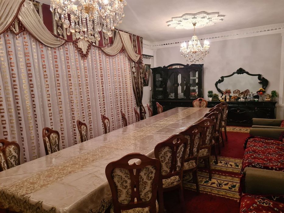 Стол сатылады 2 шт