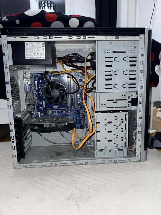 COMBO- Calculator & Monitor