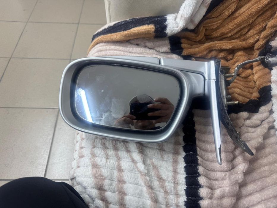 Продам зеркало на Камри 30.35