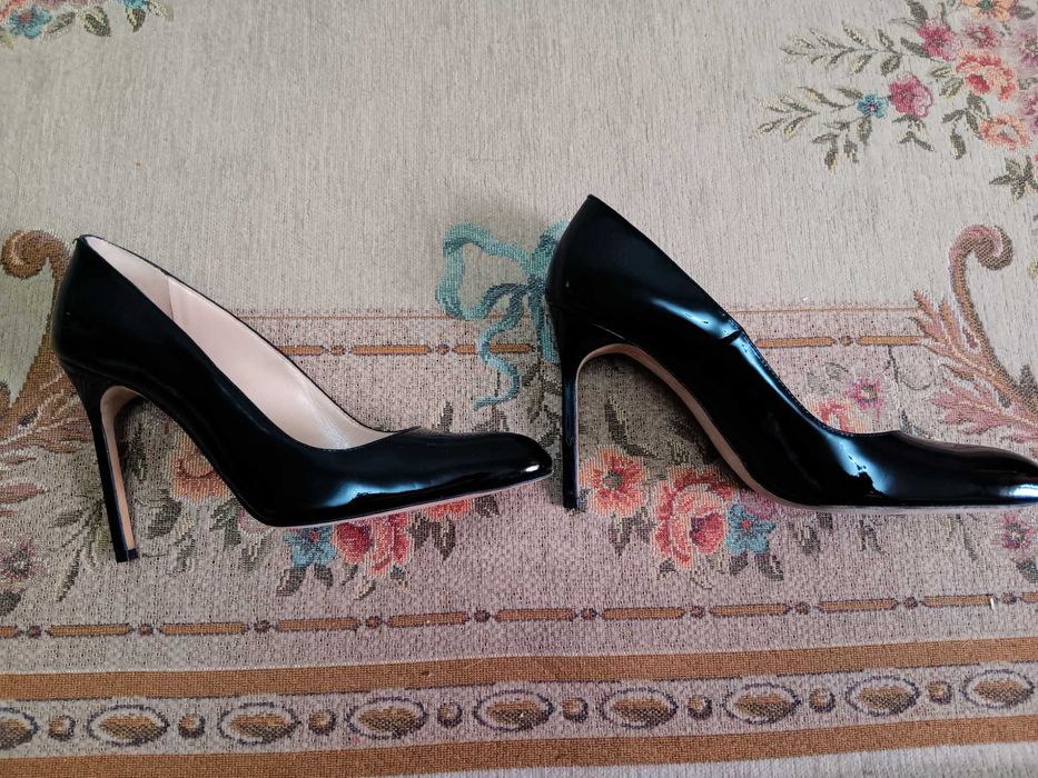 Туфли на шпильке Manolo Blahnic