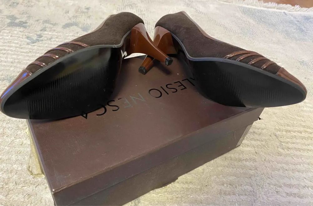 Продам туфли новые