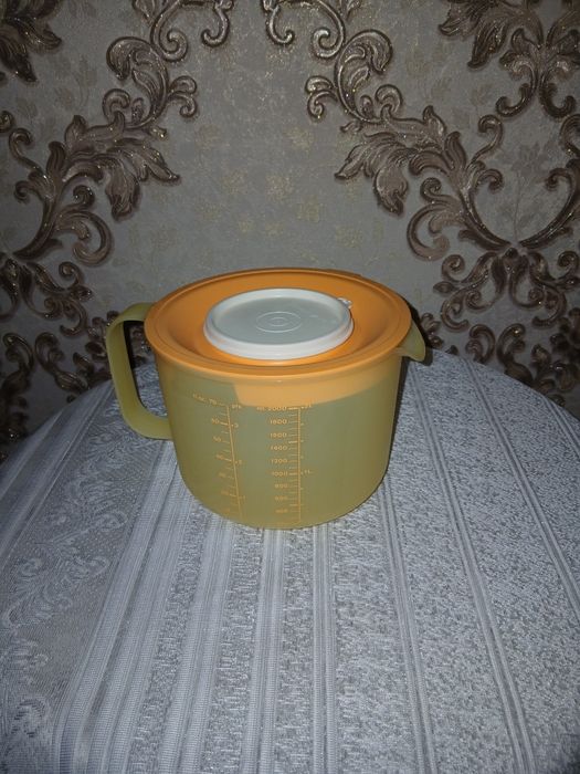 Tupperware-Емкость для смешивания(2л.)