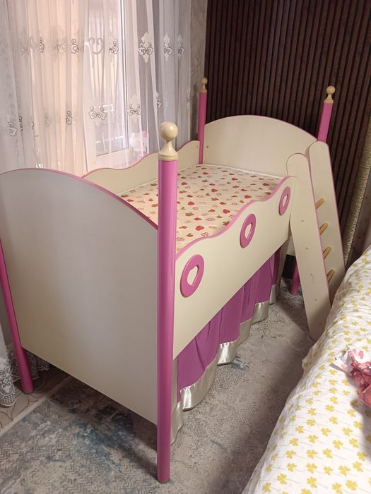 Продам детский кровать принцесса