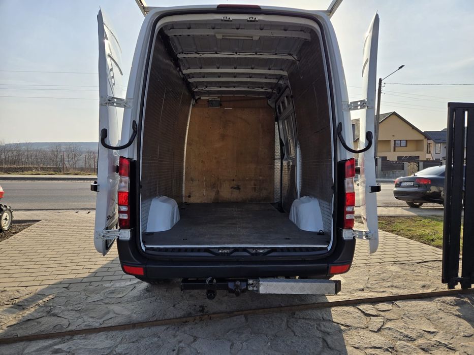 Mercedes sprinter 316 2.8t pe carlig