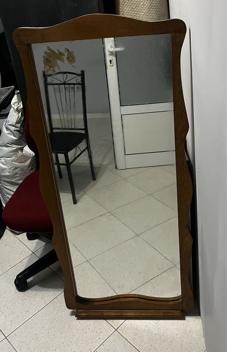 Дървено огледало