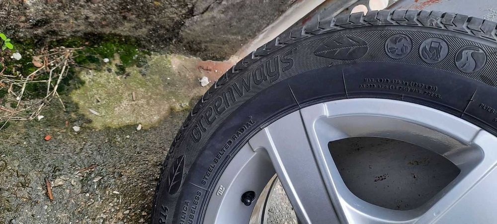 Летни гуми LASSA GREENWAYS 185/60/14 с джанти MOMO WIN PRO