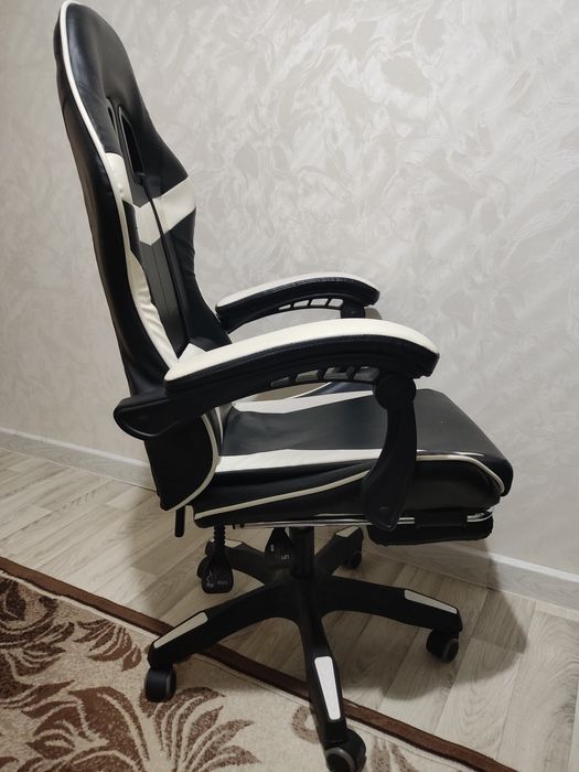 Продам игровое кресло